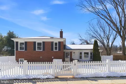 5020 Alta Vista Rd, Bethesda, MD 20814