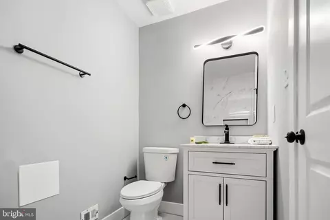 Bath - 9201 Three Oaks Dr, Silver Spring, MD 20901 photo 2 of 4