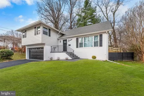 9410 Linden Ave, Bethesda, MD 20814