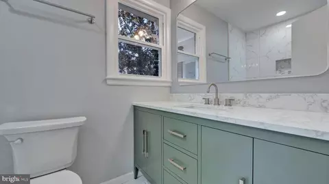 Entry Way - 1409 Crestridge Dr, Silver Spring, MD 20910 photo 3 of 3