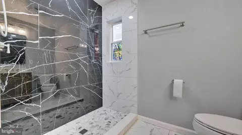 Bath - 1409 Crestridge Dr, Silver Spring, MD 20910 photo 2 of 2