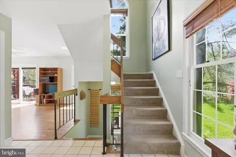 Entry Way - 1943 Hickory Hill Ln, Silver Spring, MD 20906 photo 5 of 6