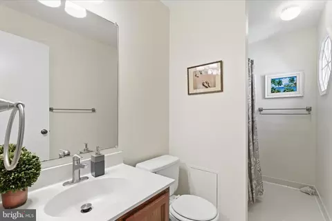 Bath - 1943 Hickory Hill Ln, Silver Spring, MD 20906 photo 3 of 3