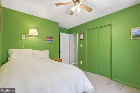 Bedroom - 1943 Hickory Hill Ln, Silver Spring, MD 20906 photo 5 of 6