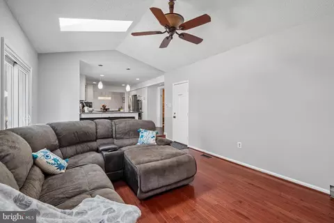 Entry Way - 13525 Winding Trail Ct, Silver Spring, MD 20906 photo 2 of 4