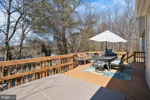 Exterior - 13525 Winding Trail Ct, Silver Spring, MD 20906 photo 4 of 7