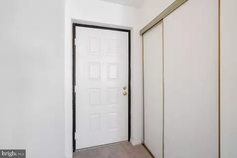 Entry Way - 15301 Beaverbrook Ct #2C, Silver Spring, MD 20906 photo 3 of 5