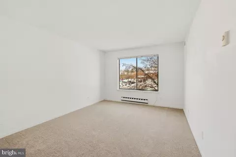 Bedroom - 15301 Beaverbrook Ct #2C, Silver Spring, MD 20906 photo 2 of 2