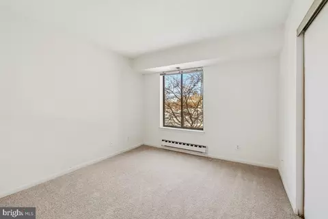 Bedroom - 15301 Beaverbrook Ct #2C, Silver Spring, MD 20906 photo 1 of 2