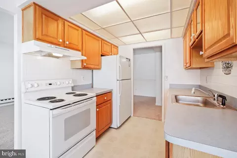 Kitchen - 15301 Beaverbrook Ct #2C, Silver Spring, MD 20906 photo 2 of 4