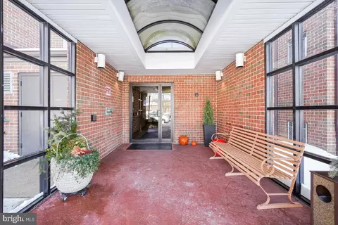 Exterior - 15301 Beaverbrook Ct #2C, Silver Spring, MD 20906 photo 1 of 4