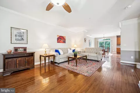 17718 Phelps Hill Ln, Derwood, MD 20855
