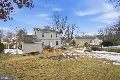 Exterior - 10304 Ridgemoor Dr, Silver Spring, MD 20901 photo 2 of 2