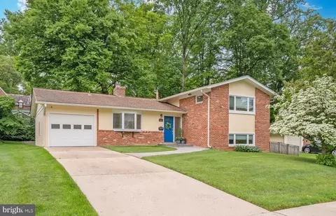 5602 Huntington Pkwy, Bethesda, MD 20814