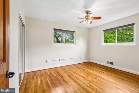 Bedroom - 827 Caddington Ave, Silver Spring, MD 20901 photo 4 of 5