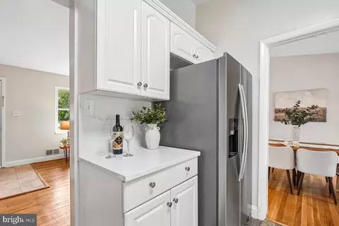 Kitchen - 827 Caddington Ave, Silver Spring, MD 20901 photo 4 of 4