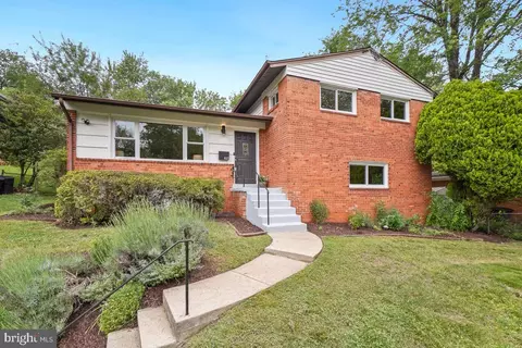 827 Caddington Ave, Silver Spring, MD 20901