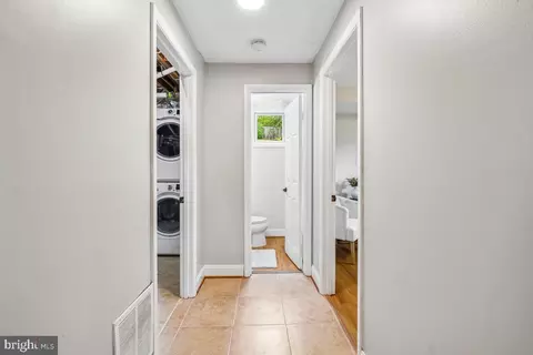 Entry Way - 827 Caddington Ave, Silver Spring, MD 20901 photo 2 of 2