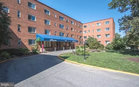 116 Lee Ave #110, Takoma Park, MD 20912