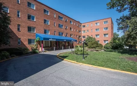 116 Lee Ave #110, Takoma Park, MD 20912