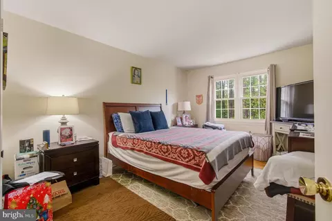 Bedroom - 1609 Winding Waye Ln, Silver Spring, MD 20902 photo 3 of 12