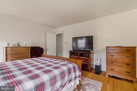 Bedroom - 1609 Winding Waye Ln, Silver Spring, MD 20902 photo 7 of 12