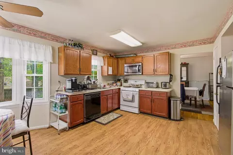 Kitchen - 1609 Winding Waye Ln, Silver Spring, MD 20902 photo 1 of 2