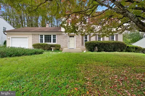 Exterior - 1609 Winding Waye Ln, Silver Spring, MD 20902 photo 3 of 12