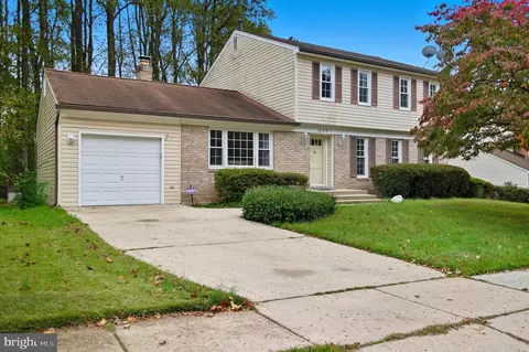Exterior - 1609 Winding Waye Ln, Silver Spring, MD 20902 photo 1 of 12
