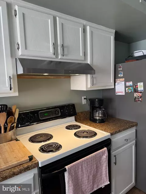Kitchen - 2501 Mcveary Ct #11C-C, Silver Spring, MD 20906 photo 2 of 2