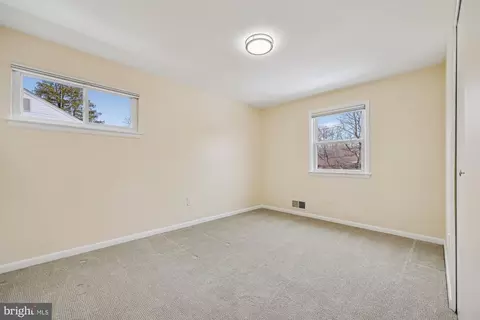 Bedroom - 11715 Stonington Pl, Silver Spring, MD 20902 photo 4 of 9