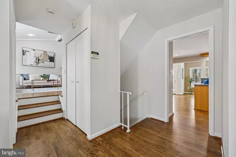 Entry Way - 11715 Stonington Pl, Silver Spring, MD 20902 photo 3 of 10