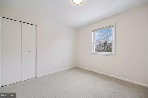 Bedroom - 11715 Stonington Pl, Silver Spring, MD 20902 photo 7 of 9