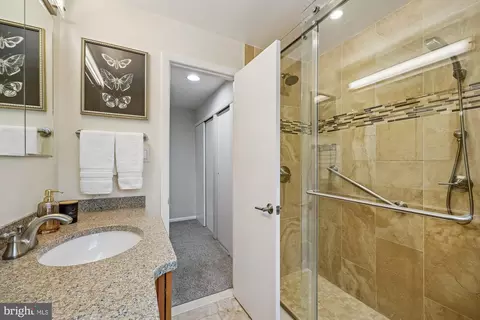 Bath - 11715 Stonington Pl, Silver Spring, MD 20902 photo 3 of 7