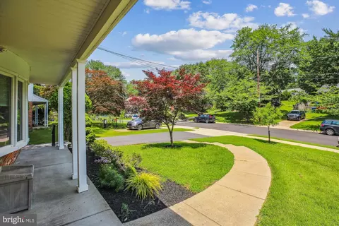 Exterior - 11715 Stonington Pl, Silver Spring, MD 20902 photo 3 of 9