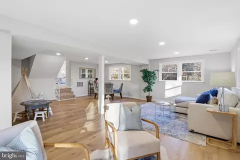 Living - 13412 Doncaster, Silver Spring, MD 20904 photo 3 of 4