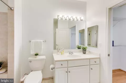 Bath - 8045 Newell St #121, Silver Spring, MD 20910 photo 2 of 2