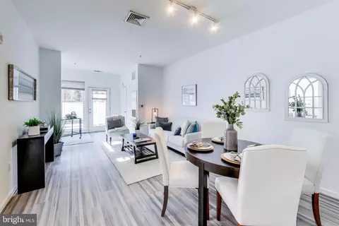 Dining - 8045 Newell St #121, Silver Spring, MD 20910 photo 1 of 2