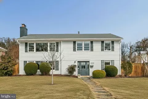 6315 Haviland Dr, Bethesda, MD 20817