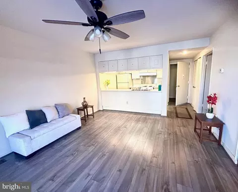 Living - 3630 Gleneagles Dr #8-1D, Silver Spring, MD 20906 photo 1 of 3