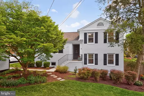 605 Blossom Dr, Rockville, MD 20850
