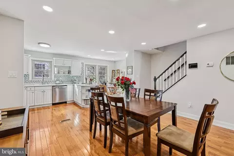Dining - 10616 Pennydog Ln, Silver Spring, MD 20902 photo 3 of 5
