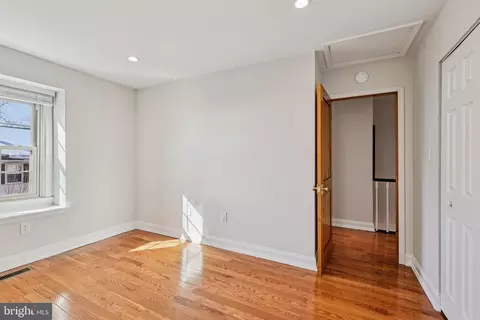 Bedroom - 10616 Pennydog Ln, Silver Spring, MD 20902 photo 6 of 11