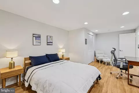 Bedroom - 10616 Pennydog Ln, Silver Spring, MD 20902 photo 9 of 11