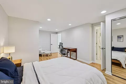 Bedroom - 10616 Pennydog Ln, Silver Spring, MD 20902 photo 10 of 11