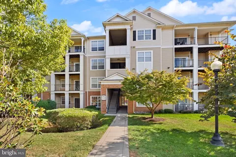 19625 Galway Bay Cir #103, Germantown, MD 20874