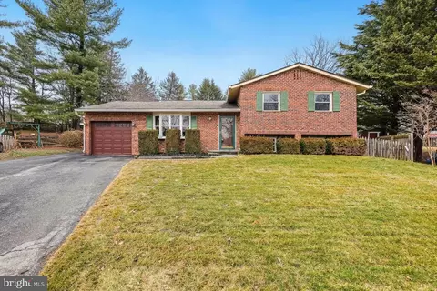 24357 Flamingo Ter, Gaithersburg, MD 20882
