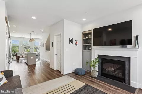 12710 Layhill Rd, Silver Spring, MD 20906 photo 4