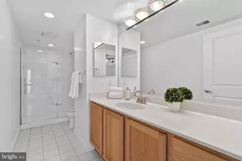 Bath - 7915 Eastern Ave #1011, Silver Spring, MD 20910 photo 1 of 3