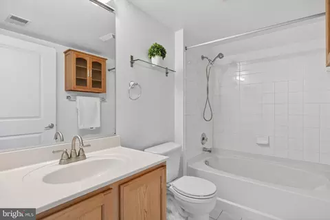 Bath - 7915 Eastern Ave #1011, Silver Spring, MD 20910 photo 3 of 3